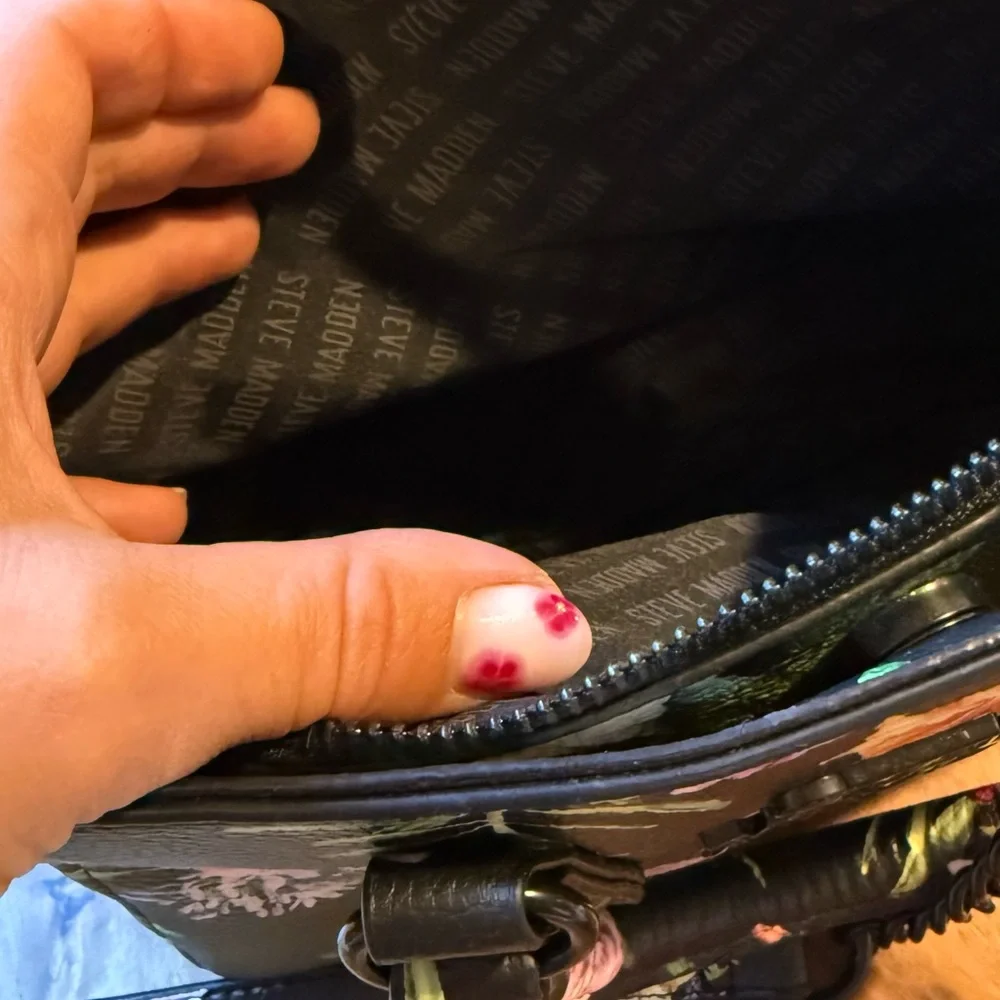 Steve Madden Floral Black Leather Women's Bag - Picture 8 of 13